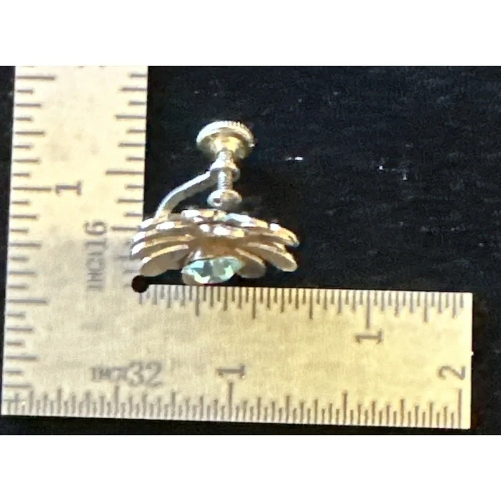 VTG ESTATE‎ SIGNED NEMO BLUE RHINESTONE Flower SCREW Back EARRINGS